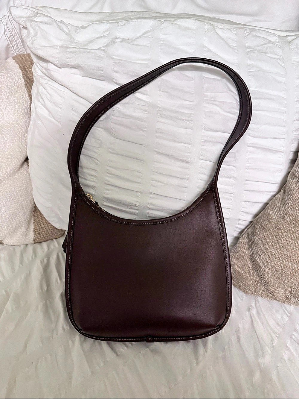 Coach The Curve Zip Bag Leather Shoulder Bag in Brown NWT